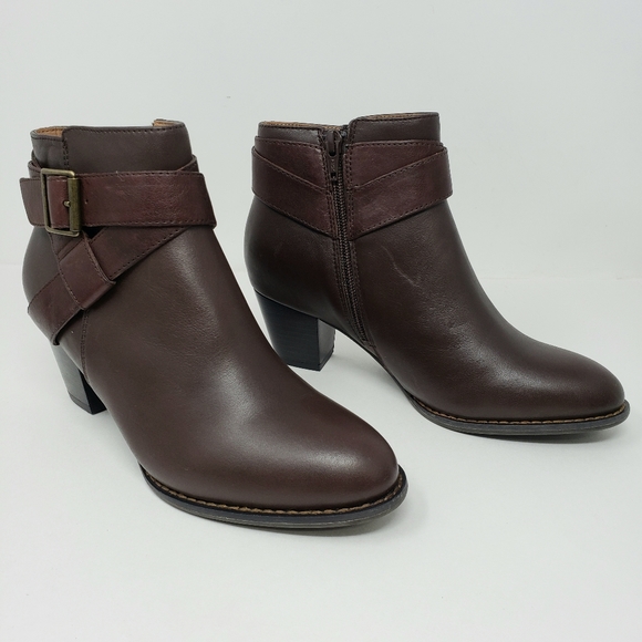 vionic trinity ankle boot